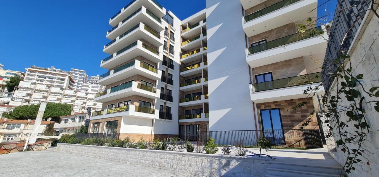 Golden - Front Luxury * Sarandë